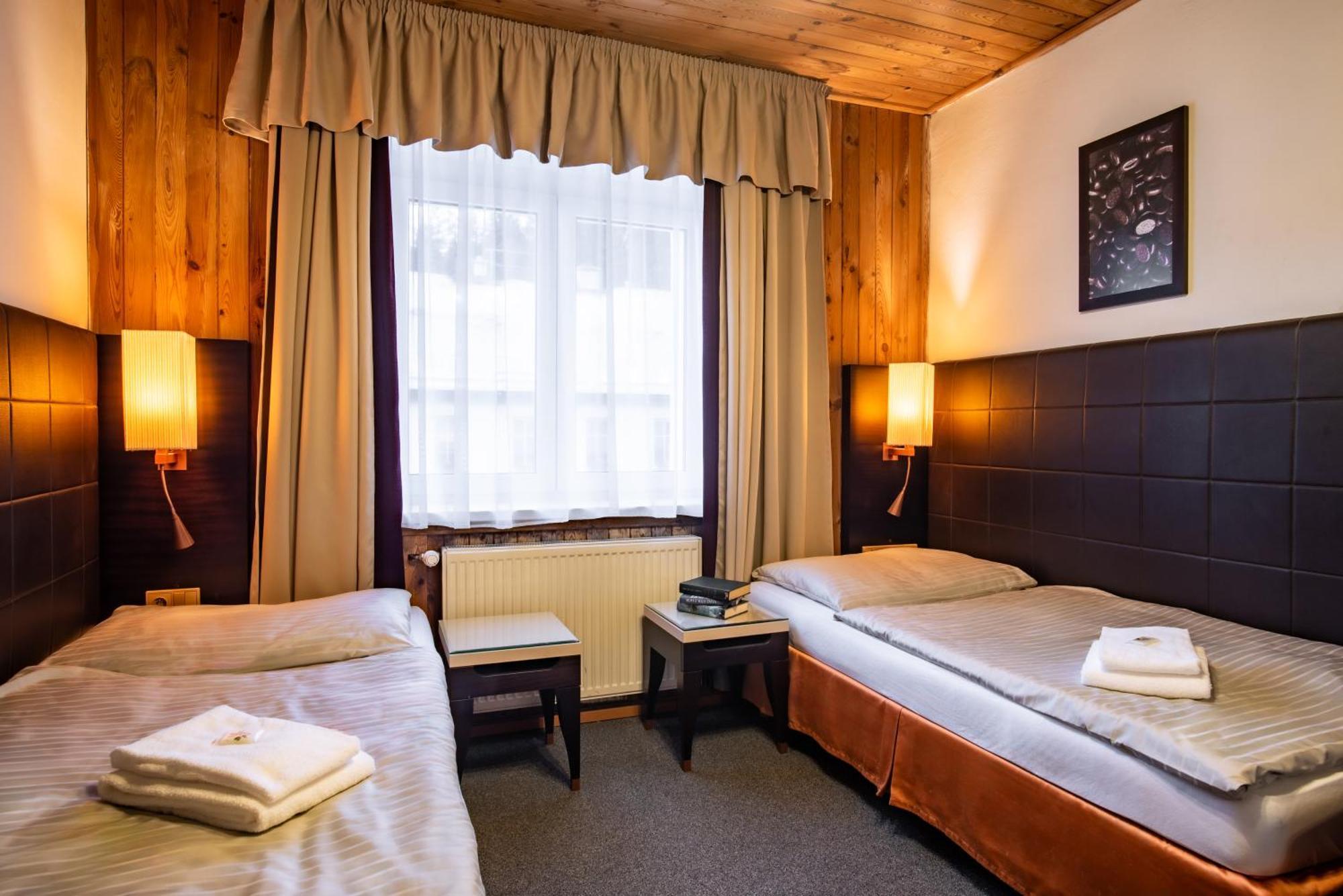 Hotel Schwarz Nové Hamry Esterno foto