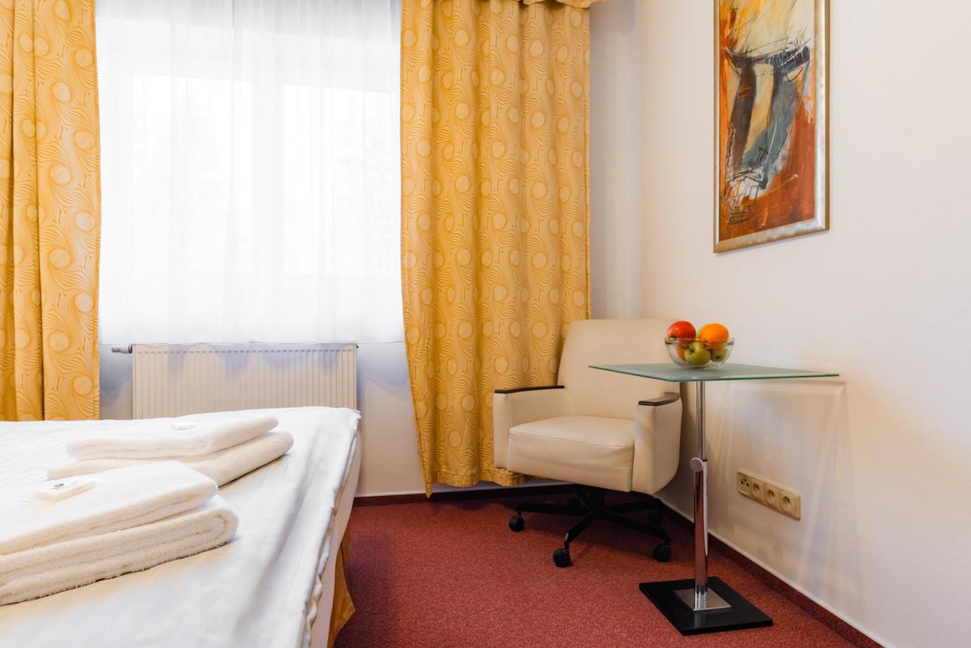 Hotel Schwarz Nové Hamry Esterno foto