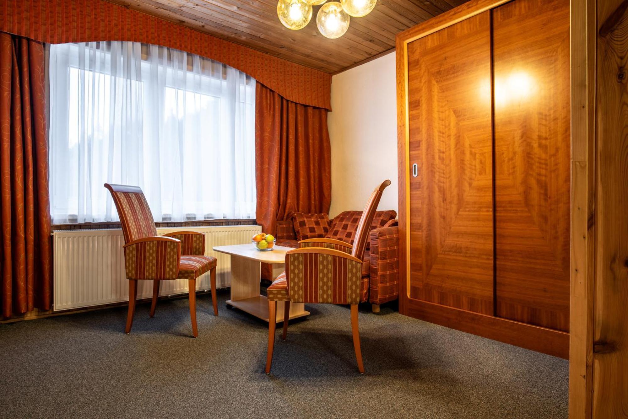 Hotel Schwarz Nové Hamry Esterno foto