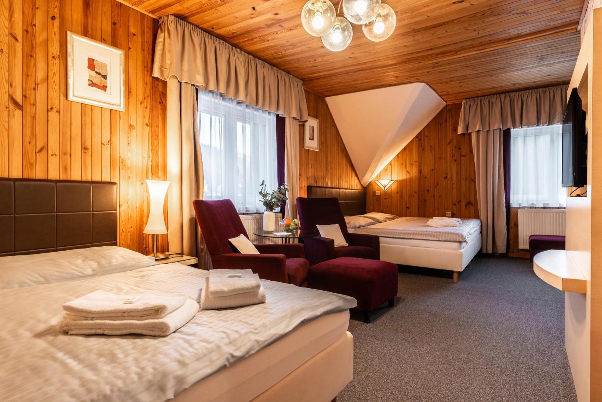Hotel Schwarz Nové Hamry Esterno foto
